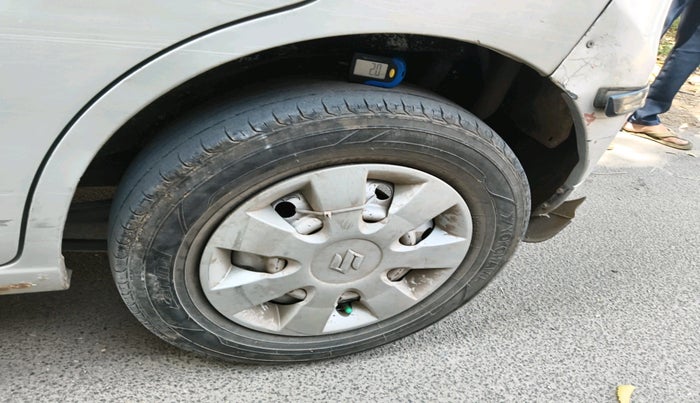 2013 Maruti Wagon R 1.0 LXI LPG, Petrol, Manual, 1,24,306 km, tyre