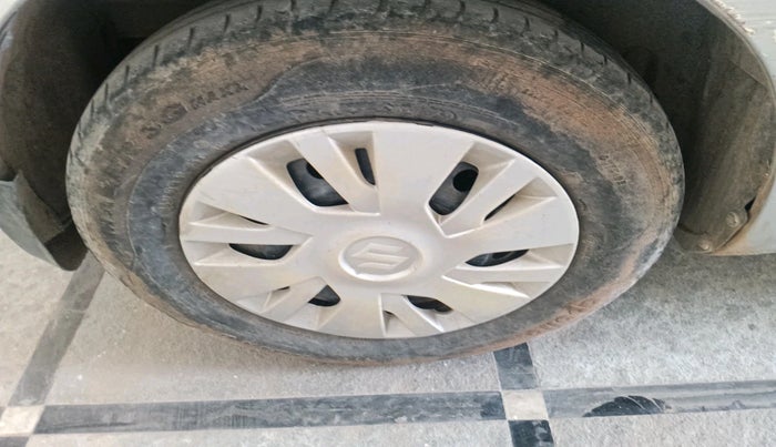 2011 Maruti Swift VDI, Diesel, Manual, 1,48,032 km, tyre