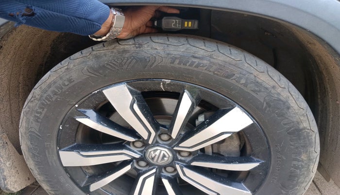 2020 MG HECTOR PLUS SHARP 1.5 PETROL TURBO DCT 6-STR, Petrol, Automatic, 66,163 km, tyre