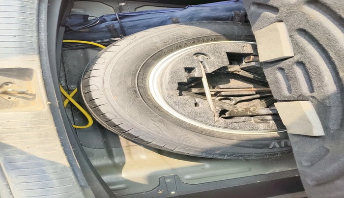 2015 Hyundai Creta SX PLUS 1.6 DIESEL, Diesel, Manual, 94,313 km, tyre