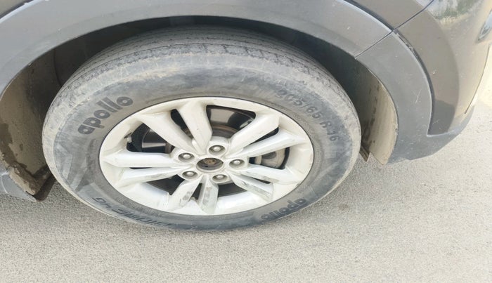 2015 Hyundai Creta SX PLUS 1.6 DIESEL, Diesel, Manual, 94,313 km, tyre