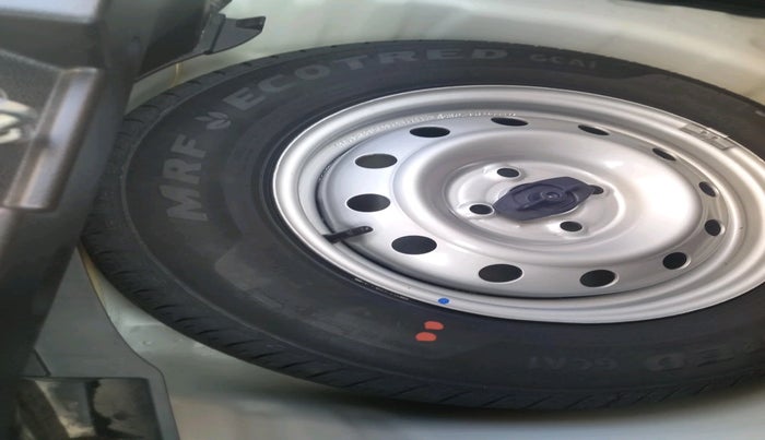 2025 Maruti Swift LXi, Petrol, Manual, 1,817 km, tyre