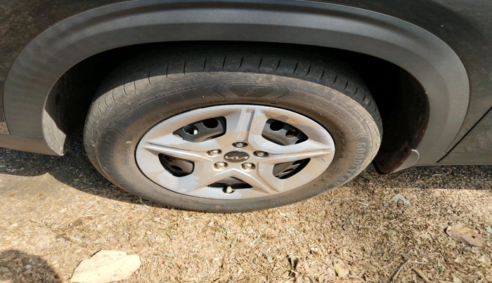 2023 KIA SELTOS  HTK 1.5 PETROL MT, Petrol, Manual, 23,778 km, tyre