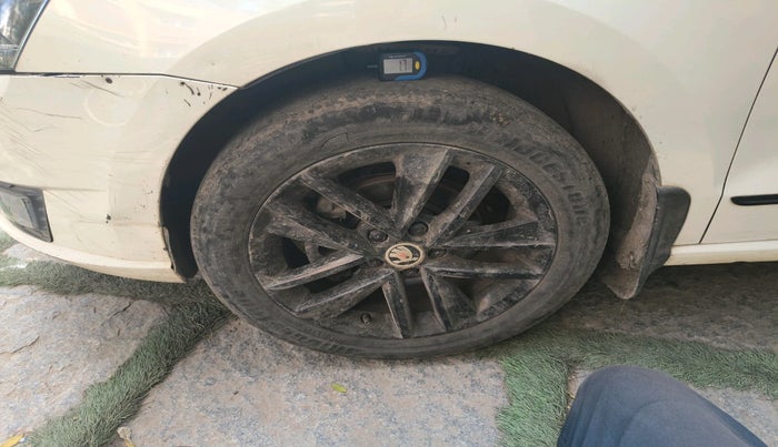 2018 Skoda Rapid AMBITION 1.6 MPI AT, Petrol, Automatic, 72,665 km, tyre