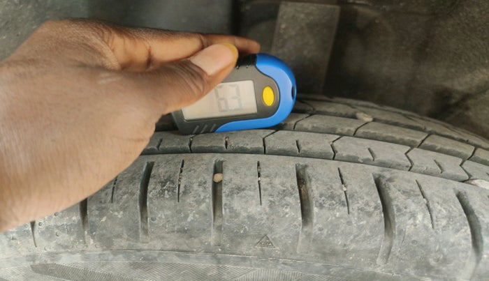 2024 Tata PUNCH CREATIVE  1.2 RTN DUAL TONE, Petrol, Manual, 28,733 km, tyre