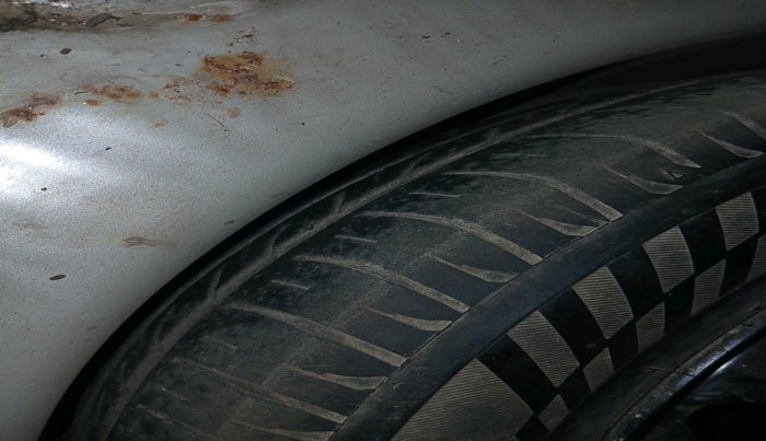 2011 Maruti Swift VDI, Diesel, Manual, 1,08,322 km, tyre