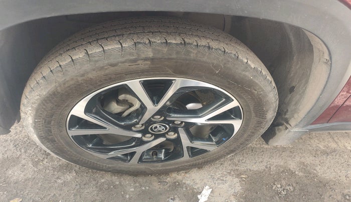 2024 Toyota URBAN CRUISER HYRYDER V AT NEO DRIVE, Petrol, Automatic, 10,213 km, tyre