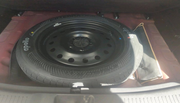 2024 Toyota URBAN CRUISER HYRYDER V AT NEO DRIVE, Petrol, Automatic, 10,213 km, tyre