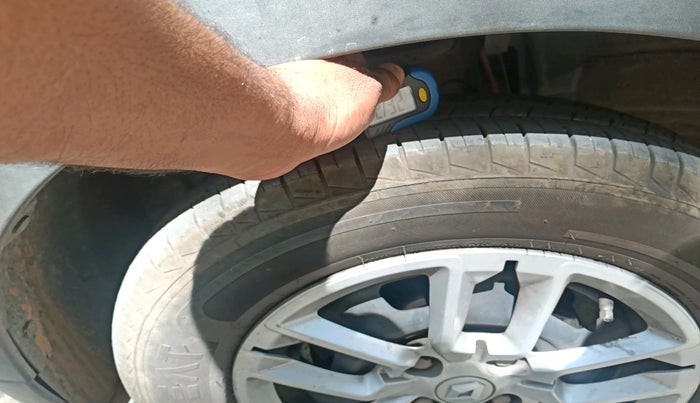 2023 Renault TRIBER RXT, Petrol, Manual, 16,264 km, tyre