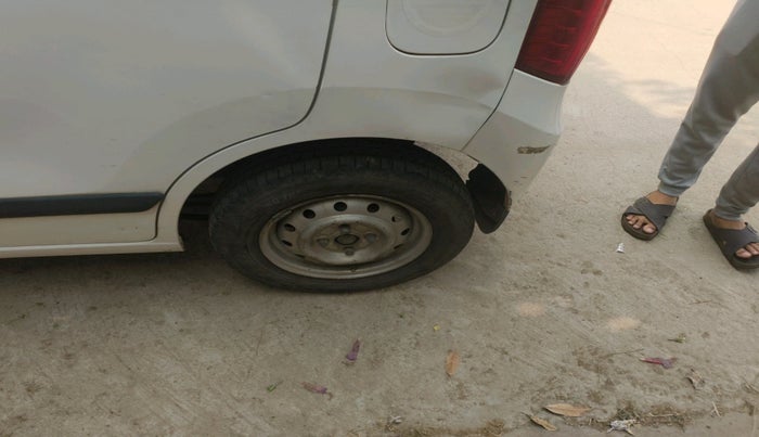 2012 Maruti Wagon R 1.0 LXI CNG, Petrol, Manual, 1,48,433 km, tyre