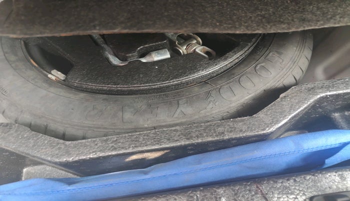 2021 Maruti Ciaz ALPHA  AT 1.5 SHVS PETROL, Petrol, Automatic, 44,482 km, tyre