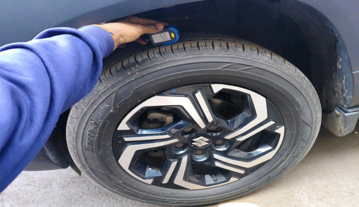 2024 Maruti BREZZA VXI S-CNG, Petrol, Manual, 72,841 km, tyre