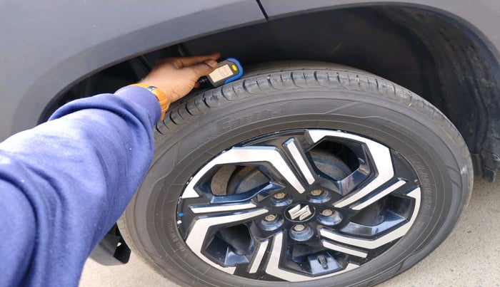 2024 Maruti BREZZA VXI S-CNG, Petrol, Manual, 72,841 km, tyre