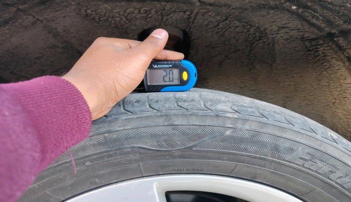 2013 Skoda Yeti ELEGANCE 2.0 TDI CR 4X4, Diesel, Manual, 1,20,343 km, tyre