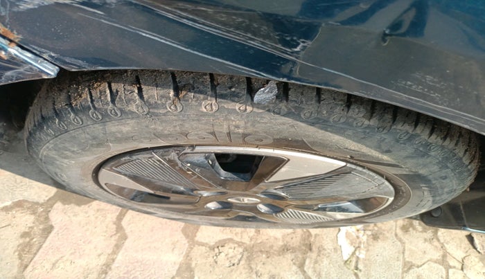 2023 Tata TIAGO EV XT LONG RANGE, Electric, Automatic, 32,795 km, tyre