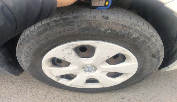 2014 Maruti Swift VXI, Petrol, Manual, 63,449 km, tyre