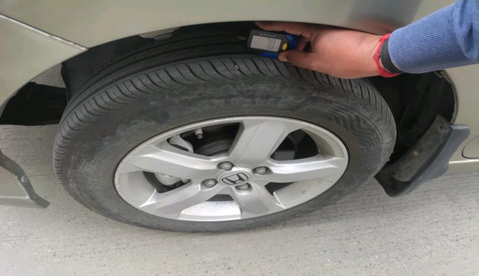 2013 Honda City 1.5L I-VTEC S MT, Petrol, Manual, 1,20,678 km, tyre