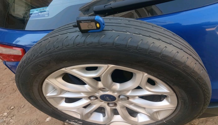 2014 Ford Ecosport TITANIUM 1.0L ECOBOOST, Petrol, Manual, 99,634 km, tyre