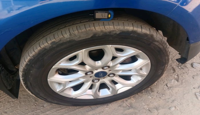 2014 Ford Ecosport TITANIUM 1.0L ECOBOOST, Petrol, Manual, 99,634 km, tyre