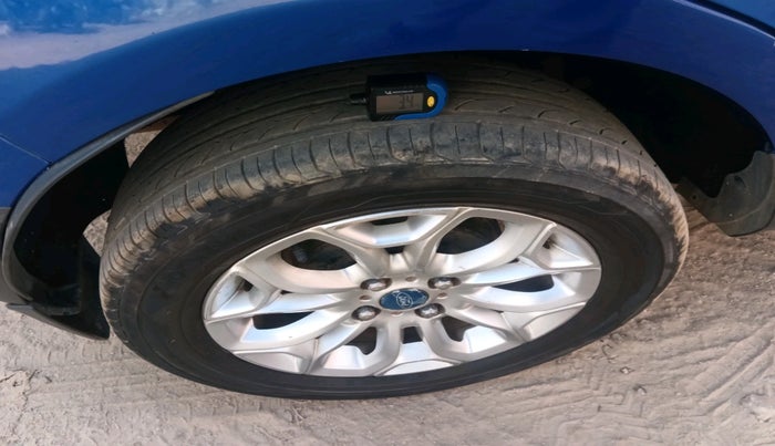 2014 Ford Ecosport TITANIUM 1.0L ECOBOOST, Petrol, Manual, 99,634 km, tyre