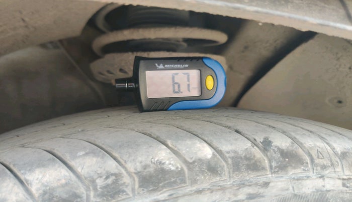 2019 Hyundai VENUE SX 1.0 TURBO DUAL TONE, Petrol, Manual, 73,555 km, tyre