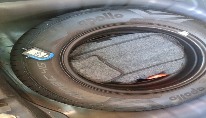 2022 Hyundai VENUE SX 1.0 TURBO IMT, Petrol, Manual, 33,528 km, tyre