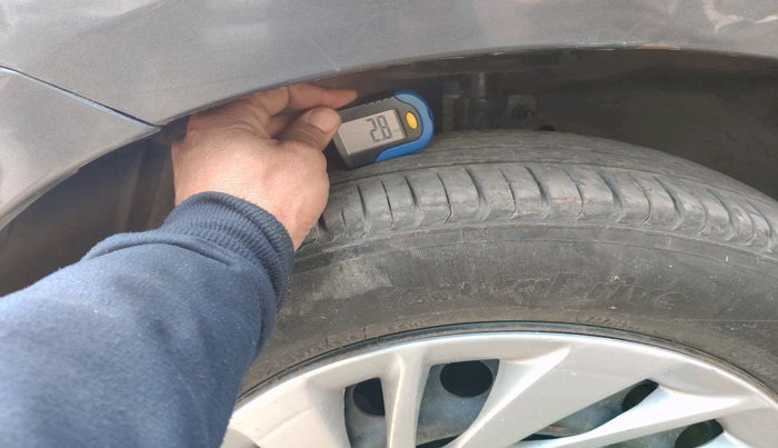 2016 Maruti Ertiga VXI CNG, Petrol, Manual, 74,751 km, tyre