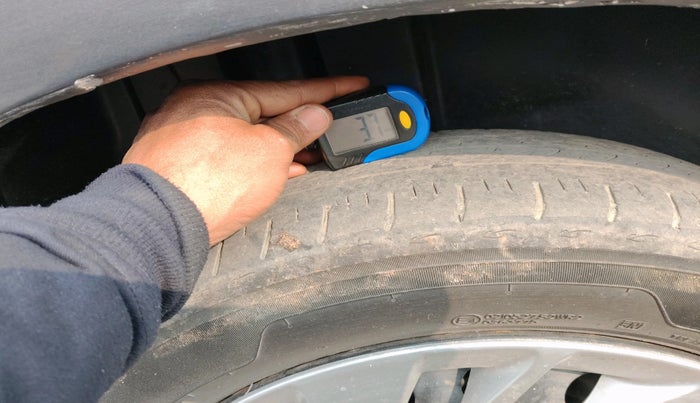 2016 Maruti Ertiga VXI CNG, Petrol, Manual, 74,751 km, tyre