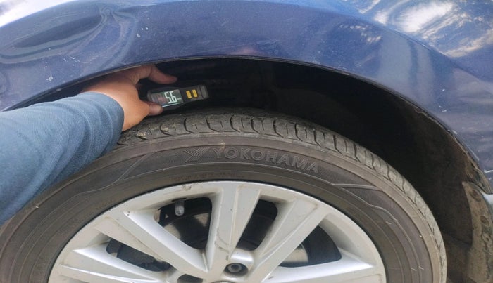 2014 Volkswagen Polo HIGHLINE1.5L, Diesel, Manual, 1,69,025 km, tyre