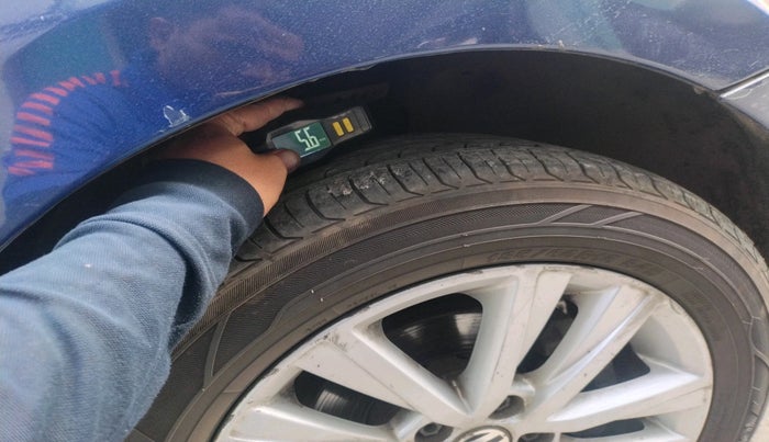 2014 Volkswagen Polo HIGHLINE1.5L, Diesel, Manual, 1,69,025 km, tyre