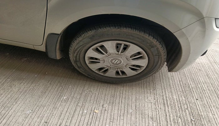 2020 Maruti New Wagon-R LXI CNG 1.0, Petrol, Manual, 17,552 km, tyre