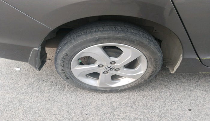 2016 Honda City 1.5L I-VTEC V MT, Petrol, Manual, 1,09,659 km, tyre