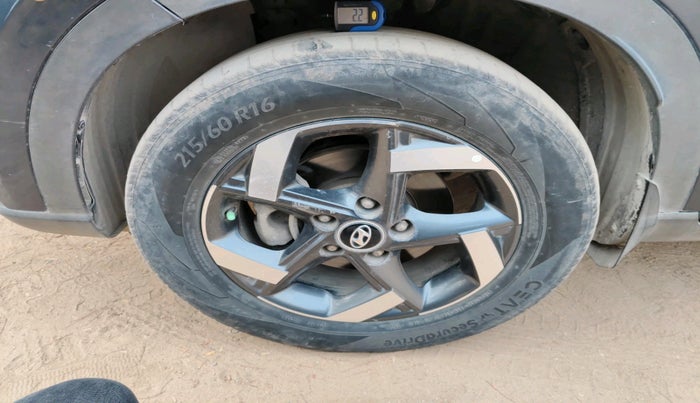 2020 Hyundai VENUE SX PLUS 1.0 TURBO DCT, Petrol, Automatic, 67,382 km, tyre