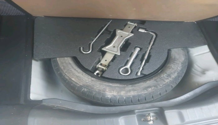 2017 Honda WR-V 1.5L I-DTEC VX MT, Diesel, Manual, 65,283 km, tyre