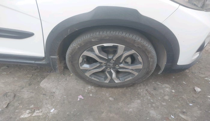 2017 Honda WR-V 1.5L I-DTEC VX MT, Diesel, Manual, 65,283 km, tyre