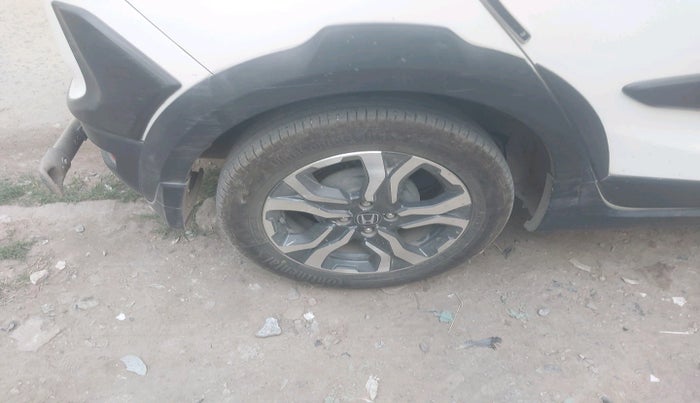 2017 Honda WR-V 1.5L I-DTEC VX MT, Diesel, Manual, 65,283 km, tyre