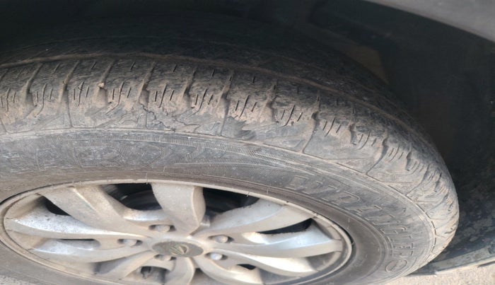 2015 Mahindra XUV500 W10, Diesel, Manual, 43,907 km, tyre