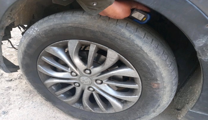 2017 Maruti S Cross ZETA 1.3, Diesel, Manual, 1,31,696 km, tyre