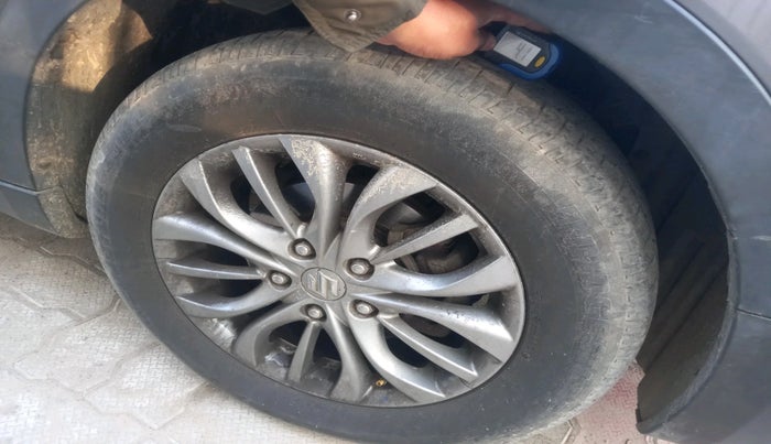 2017 Maruti S Cross ZETA 1.3, Diesel, Manual, 1,31,696 km, tyre