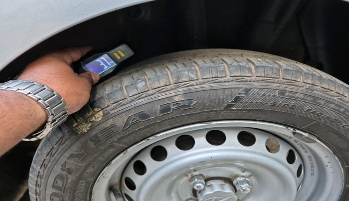 2020 Hyundai AURA E 1.2, Petrol, Manual, 1,17,087 km, tyre