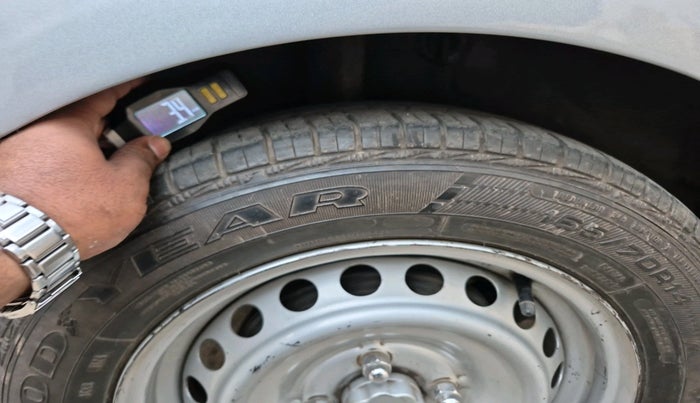 2020 Hyundai AURA E 1.2, Petrol, Manual, 1,17,087 km, tyre