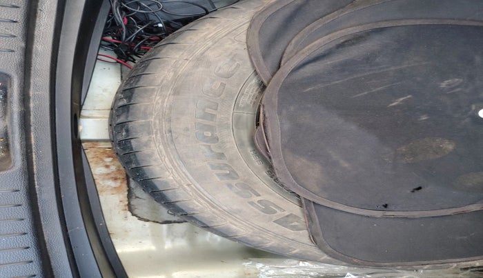 2018 Hyundai Creta E PLUS 1.6 PETROL, Petrol, Manual, 33,975 km, tyre