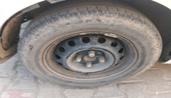 2012 Hyundai i20 SPORTZ 1.4 CRDI, Diesel, Manual, 2,40,817 km, tyre