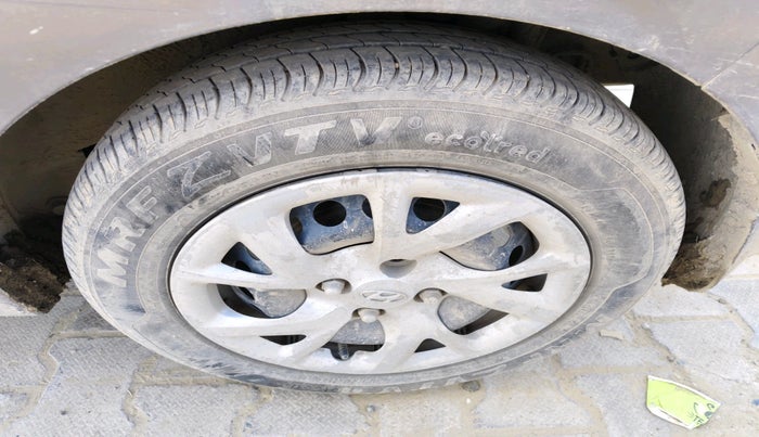 2017 Hyundai Grand i10 MAGNA U2 1.2 CRDI, Diesel, Manual, 1,29,592 km, tyre