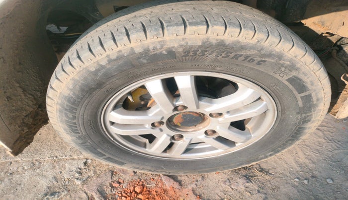 2012 Mahindra Scorpio VLX 2WD BS-III, Diesel, Manual, 1,68,083 km, tyre