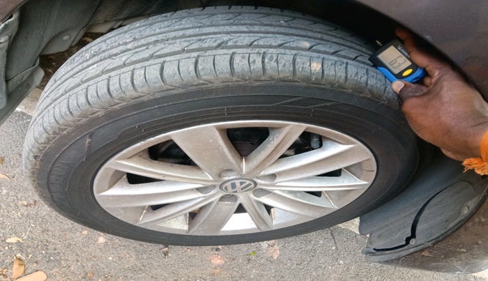 2016 Volkswagen Vento HIGHLINE PETROL AT, Petrol, Automatic, 48,161 km, tyre