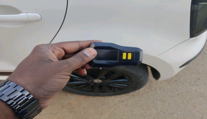 2014 Volkswagen Polo GT TSI AT, Petrol, Automatic, 81,170 km, tyre