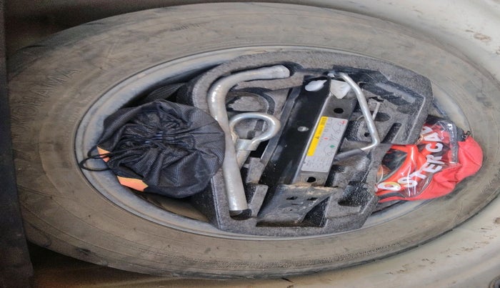 2014 Volkswagen Polo GT TSI AT, Petrol, Automatic, 81,170 km, tyre