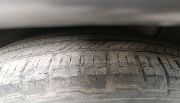 2017 Honda CRV 2.4L 4WD AVN AT, Petrol, Automatic, 1,13,655 km, tyre