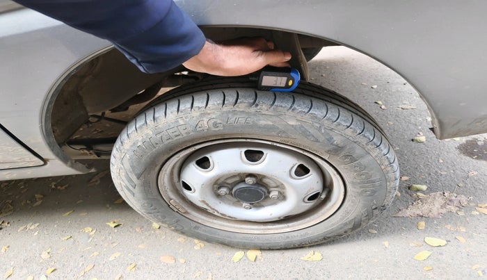 2021 Maruti Eeco 5 STR AC CNG, Petrol, Manual, 71,009 km, tyre